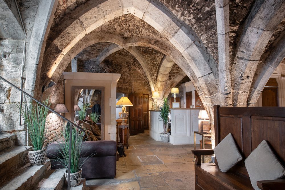 Hôtel Abbaye de Maizières® BEAUNE - SITE OFFICIEL