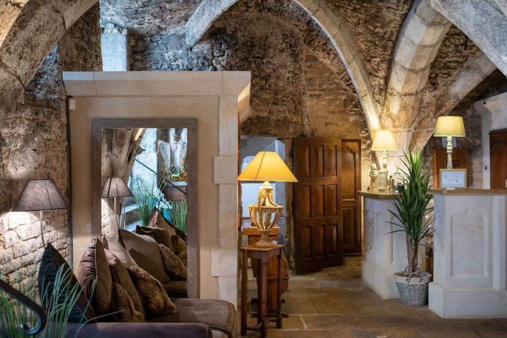 Hôtel Abbaye de Maizières® BEAUNE - SITE OFFICIEL