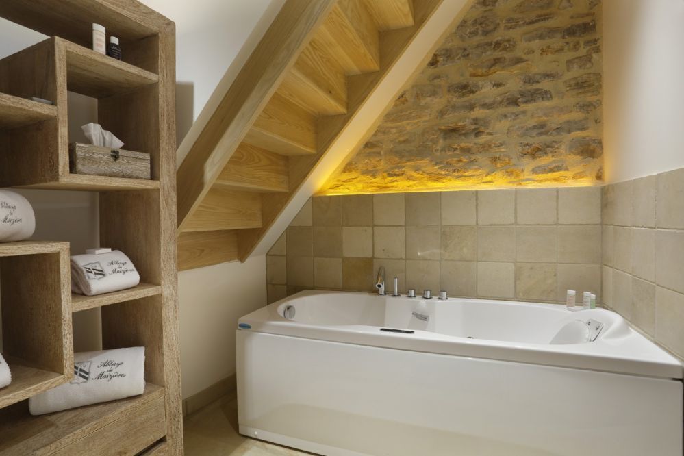 Hôtel Abbaye de Maizières® BEAUNE - SITE OFFICIEL